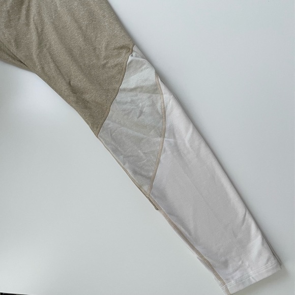 Old Navy High-Waisted Elevate 7/8-Length Color-Block Leggings in Mocha Taffy - Picture 5 of 11